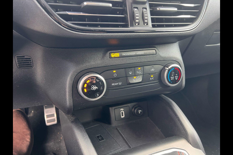 Ford Focus 1.0 EcoBoost ST Line Business 125pk | Head up display | B&O Play | SYNC 3 Navigatie | Cruise Controle