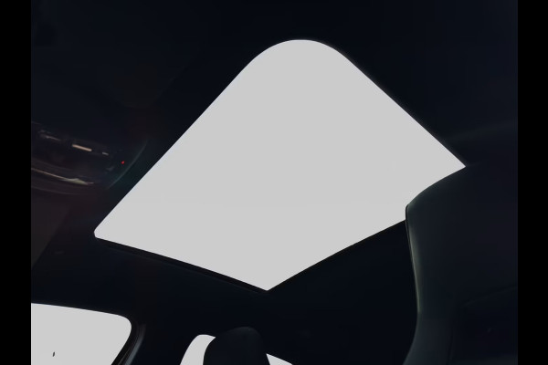 Mercedes-Benz A-Klasse 250e AMG ** DESIGNO ROT ** NIGHT, PANORAMA, BURMESTER, 2-Zone CLIMA, 19-inch LMV,  ** 1e EIG - UNFALLFREI ** ** INFORMEER OOK NAAR ONZE AANTREKKELIJKE FINANCIAL-LEASE TARIEVEN **