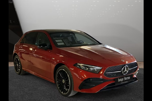 Mercedes-Benz A-Klasse 250e AMG ** DESIGNO ROT ** NIGHT, PANORAMA, BURMESTER, 2-Zone CLIMA, 19-inch LMV,  ** 1e EIG - UNFALLFREI ** ** INFORMEER OOK NAAR ONZE AANTREKKELIJKE FINANCIAL-LEASE TARIEVEN **