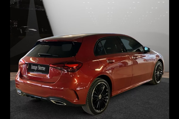 Mercedes-Benz A-Klasse 250e AMG ** DESIGNO ROT ** NIGHT, PANORAMA, BURMESTER, 2-Zone CLIMA, 19-inch LMV,  ** 1e EIG - UNFALLFREI ** ** INFORMEER OOK NAAR ONZE AANTREKKELIJKE FINANCIAL-LEASE TARIEVEN **