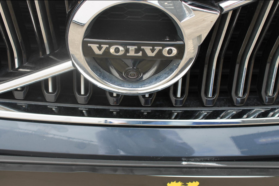 Volvo XC40 B4 211PK Automaat Inscription Panoramisch schuif-kanteldak / Semi elektrisch wegklapbare trekhaak / Adaptieve cruise control / Lederen bekleding / Harman Kardon Audio
