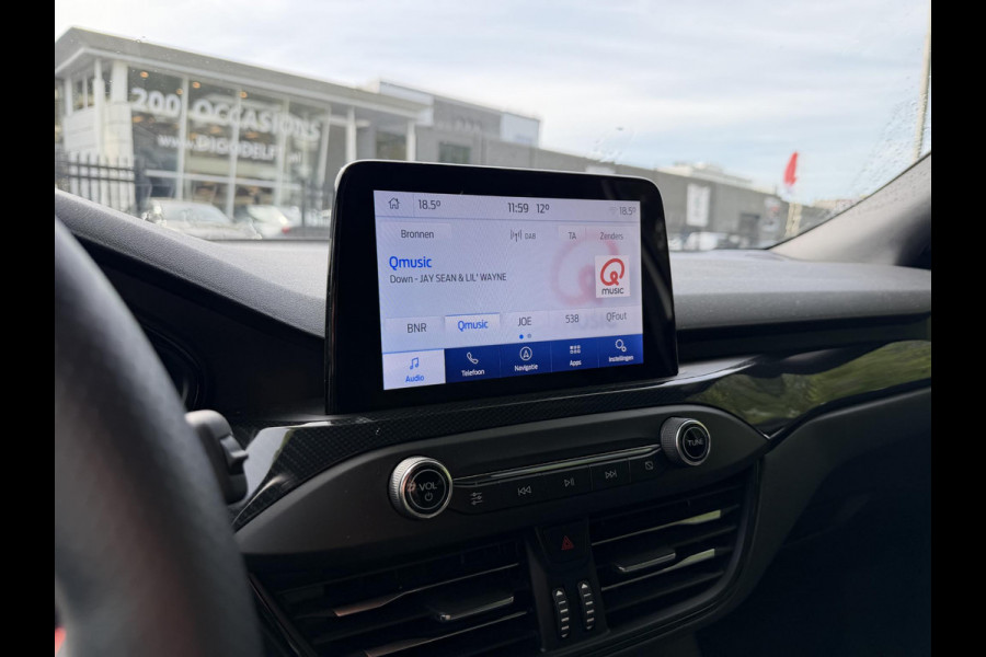 Ford FOCUS Wagon 1.0 EcoBoost ST Line Business . KEYLESS ENTRY & START . PARKEERSENSOREN . NAVIGATIE .