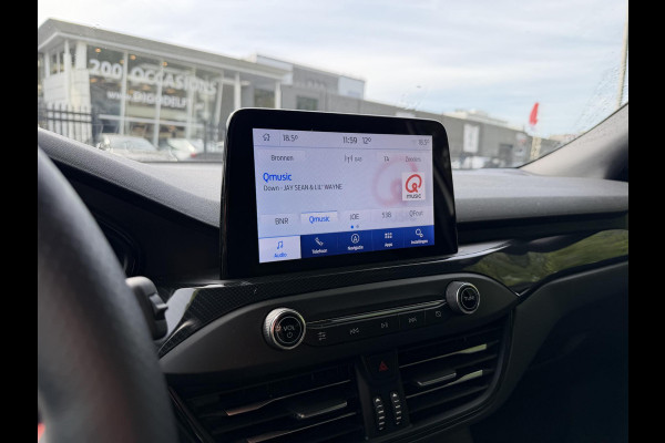 Ford FOCUS Wagon 1.0 EcoBoost ST Line Business . KEYLESS ENTRY & START . PARKEERSENSOREN . NAVIGATIE .