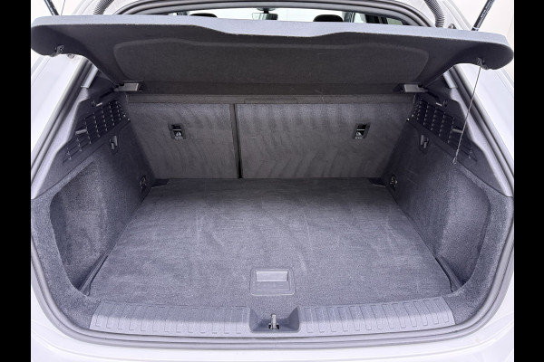 Audi A3 Sportback 30TFSI AUT-7 Adaptive-Cruise Navi Apple Carplay Android Sportstoelen LED-v+a PDC m.Hybrid Ecc Advanced Edition S-Troni Privacy Glas Lmv Led DAB Wifi Regensensor Rijstrooksensor Virtual Cockpit 1e Eigenaar Origineel Nederlandse Auto