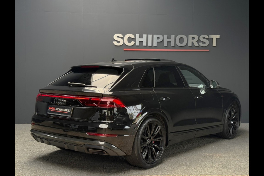 Audi Q8 Q8 55 Tfsi S-LINE Competiton 23 inch soft close RS zetels head-up trekhaak B&O