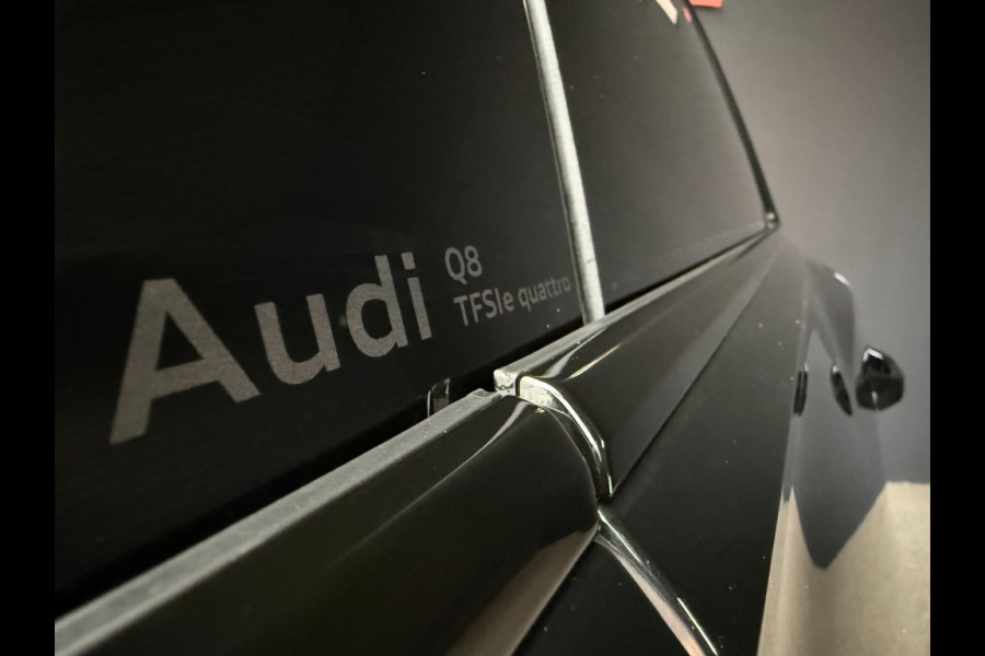 Audi Q8 Q8 55 Tfsi S-LINE Competiton 23 inch soft close RS zetels head-up trekhaak B&O
