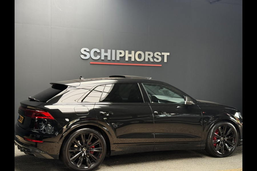 Audi Q8 Q8 55 Tfsi S-LINE Competiton 23 inch soft close RS zetels head-up trekhaak B&O