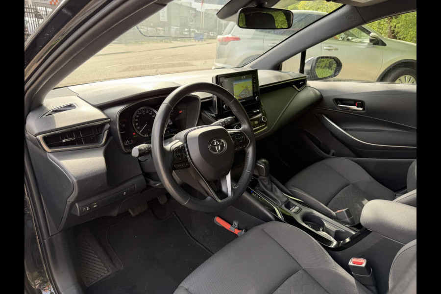 Toyota Corolla Touring Sports 1.8 Hybrid Active . GARANTIE TOT 11-2031 . NAVIGATIE . ACHTERUITRIJ CAMERA . ADAPTIEVE CRUISE CONTROL .