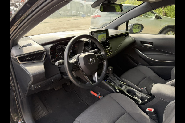 Toyota Corolla Touring Sports 1.8 Hybrid Active . GARANTIE TOT 11-2031 . NAVIGATIE . ACHTERUITRIJ CAMERA . ADAPTIEVE CRUISE CONTROL .