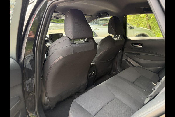 Toyota Corolla Touring Sports 1.8 Hybrid Active . GARANTIE TOT 11-2031 . NAVIGATIE . ACHTERUITRIJ CAMERA . ADAPTIEVE CRUISE CONTROL .