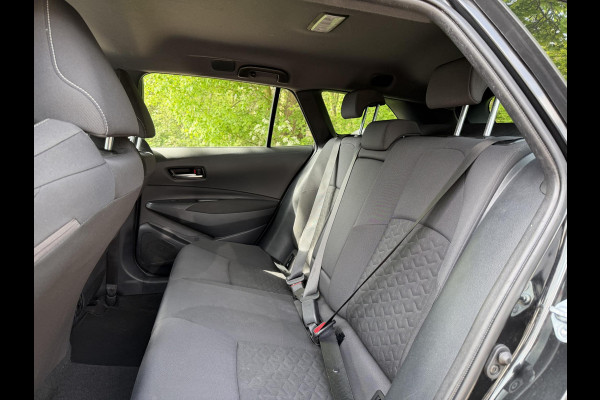 Toyota Corolla Touring Sports 1.8 Hybrid Active . GARANTIE TOT 11-2031 . NAVIGATIE . ACHTERUITRIJ CAMERA . ADAPTIEVE CRUISE CONTROL .