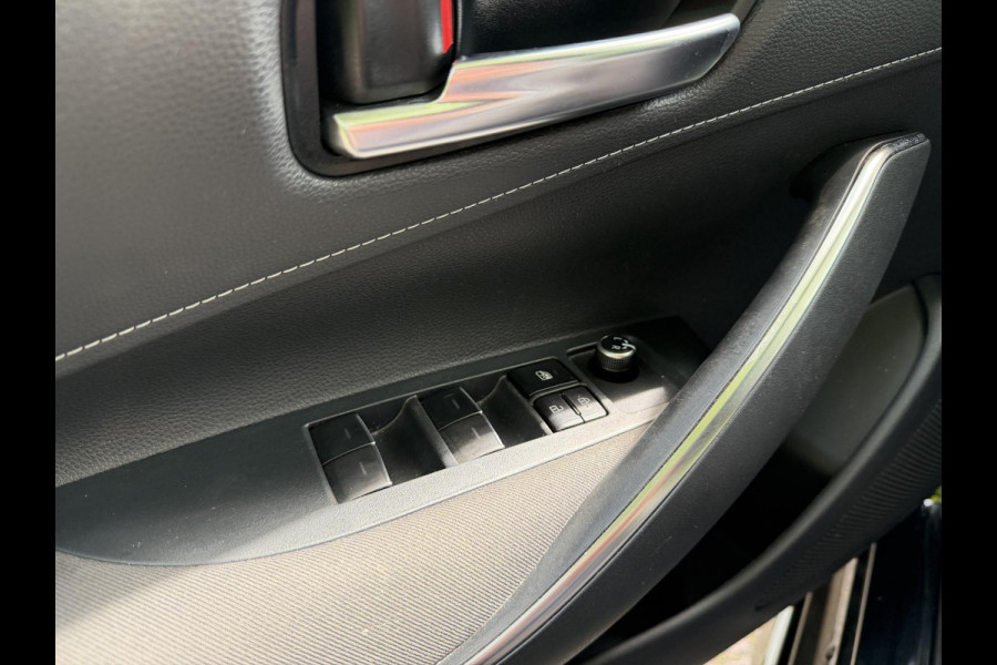 Toyota Corolla Touring Sports 1.8 Hybrid Active . GARANTIE TOT 11-2031 . NAVIGATIE . ACHTERUITRIJ CAMERA . ADAPTIEVE CRUISE CONTROL .