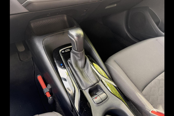 Toyota Corolla Touring Sports 1.8 Hybrid Active . GARANTIE TOT 11-2031 . NAVIGATIE . ACHTERUITRIJ CAMERA . ADAPTIEVE CRUISE CONTROL .