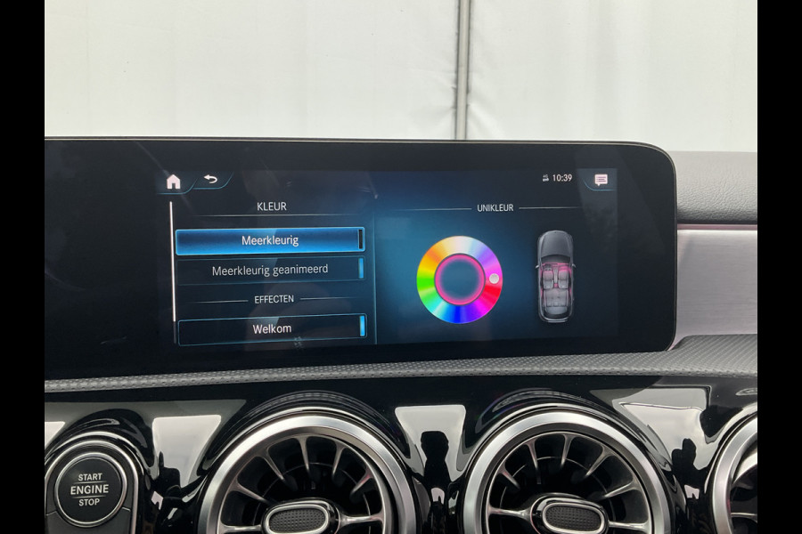 Mercedes-Benz A-Klasse 180 AMG Pano Memory Sfeerverl Carplay Led Stoelverw Business Solution