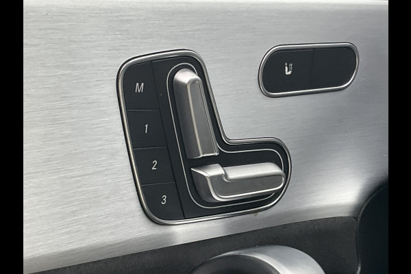Mercedes-Benz A-Klasse 180 AMG Pano Memory Sfeerverl Carplay Led Stoelverw Business Solution