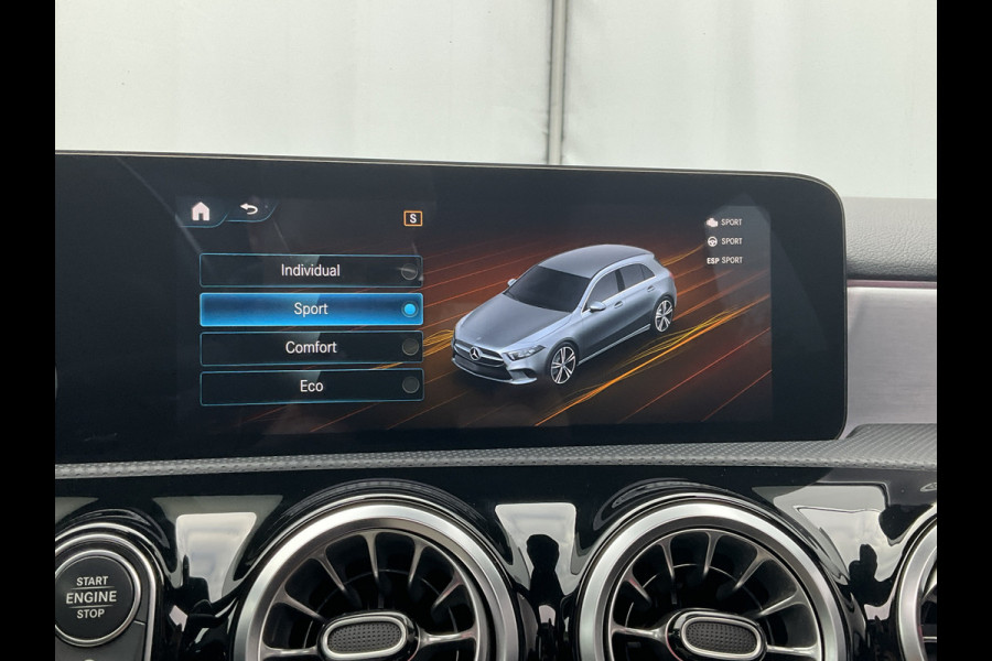Mercedes-Benz A-Klasse 180 AMG Pano Memory Sfeerverl Carplay Led Stoelverw Business Solution