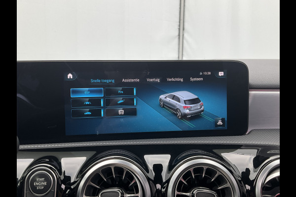 Mercedes-Benz A-Klasse 180 AMG Pano Memory Sfeerverl Carplay Led Stoelverw Business Solution
