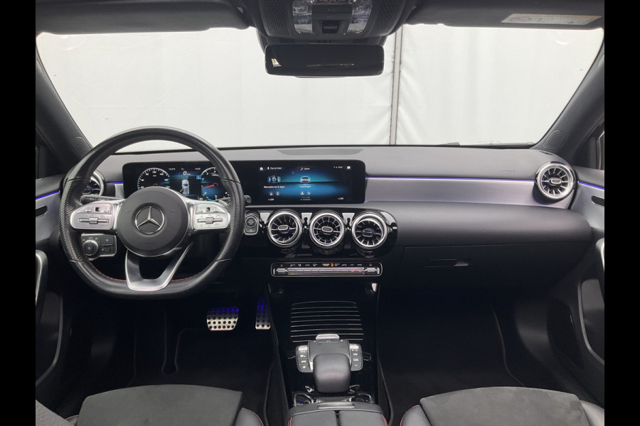 Mercedes-Benz A-Klasse 180 AMG Pano Memory Sfeerverl Carplay Led Stoelverw Business Solution
