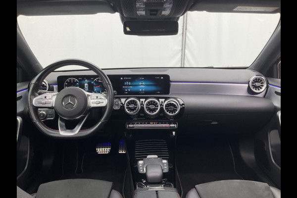 Mercedes-Benz A-Klasse 180 AMG Pano Memory Sfeerverl Carplay Led Stoelverw Business Solution