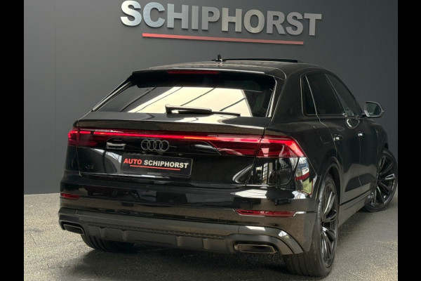 Audi Q8 Q8 55 Tfsi S-LINE Competiton 23 inch soft close RS zetels head-up trekhaak B&O