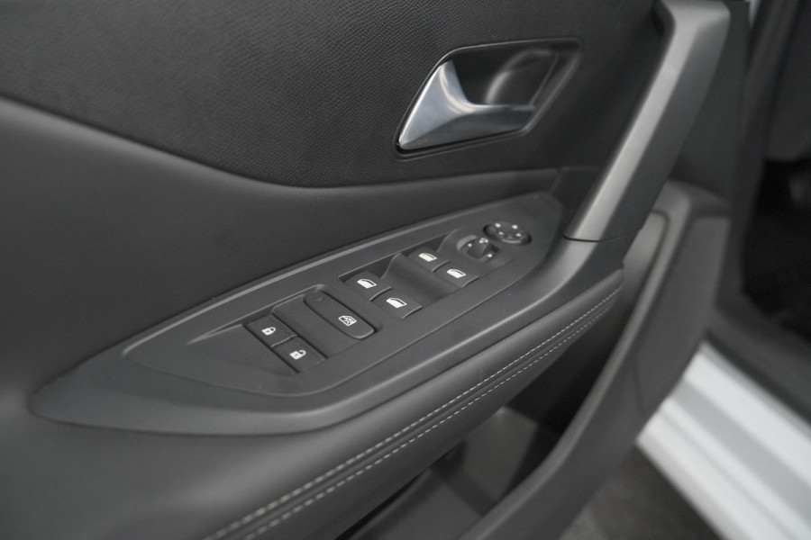 Peugeot 308 SW 1.6 Plug-in Hybrid 180 Allure | 360 Camera | Adaptieve Cruise Control | Navigatie | Apple Carplay