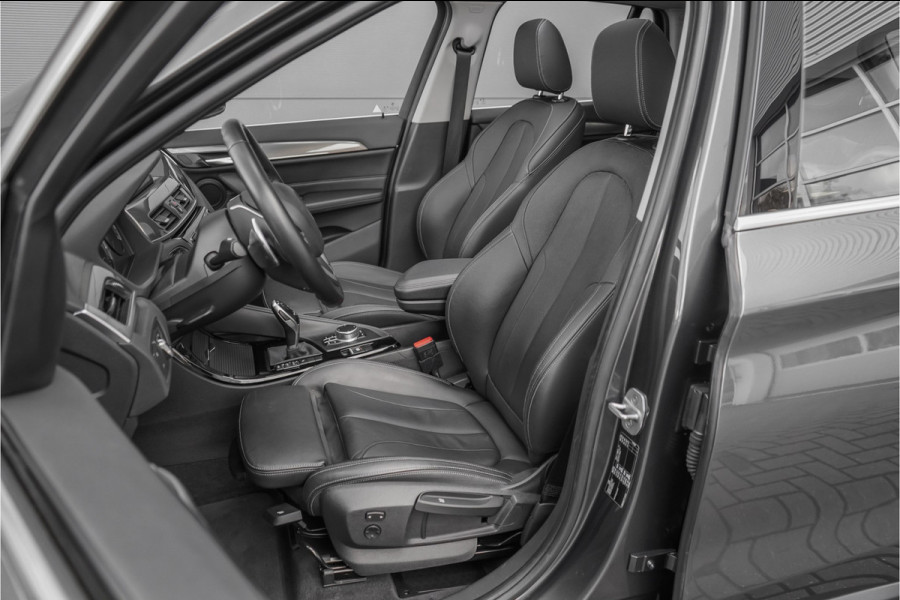 BMW X1 sDrive20i High Executive X-Line Pano Sportstoel Leder