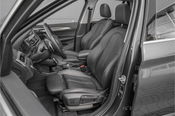 BMW X1 sDrive20i High Executive X-Line Pano Sportstoel Leder
