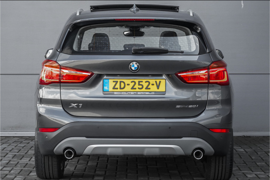 BMW X1 sDrive20i High Executive X-Line Pano Sportstoel Leder