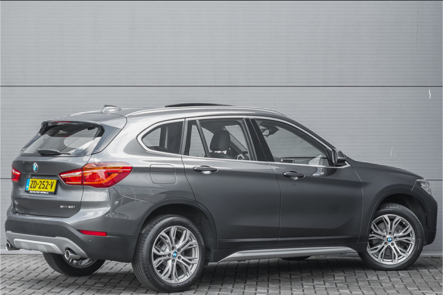 BMW X1 sDrive20i High Executive X-Line Pano Sportstoel Leder