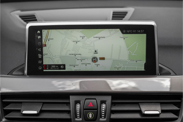 BMW X1 sDrive20i High Executive X-Line Pano Sportstoel Leder