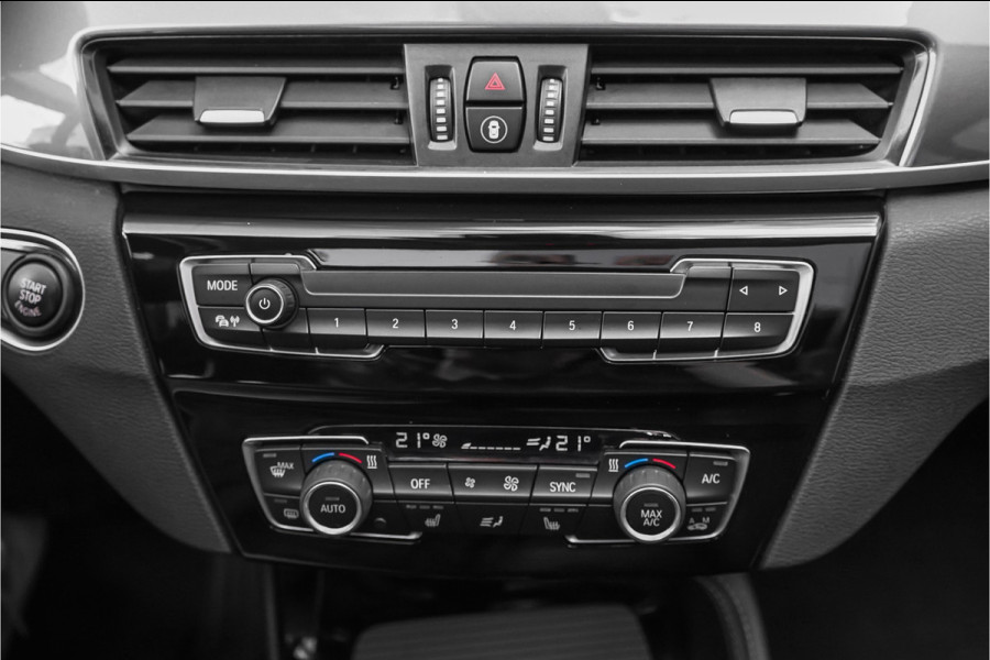 BMW X1 sDrive20i High Executive X-Line Pano Sportstoel Leder