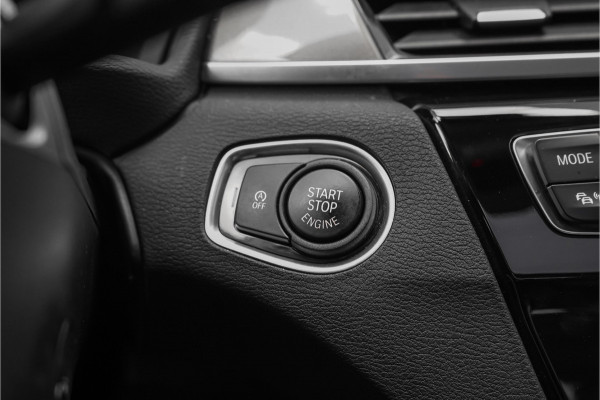 BMW X1 sDrive20i High Executive X-Line Pano Sportstoel Leder