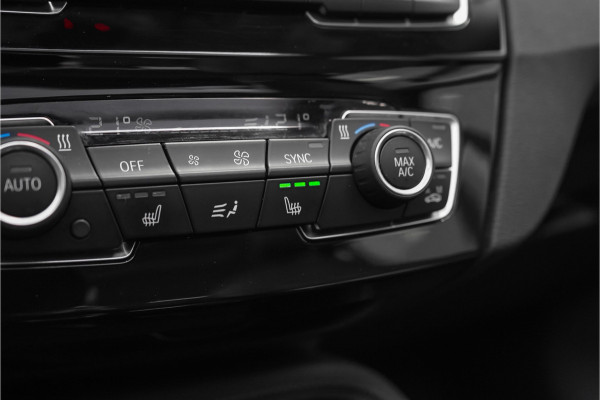 BMW X1 sDrive20i High Executive X-Line Pano Sportstoel Leder
