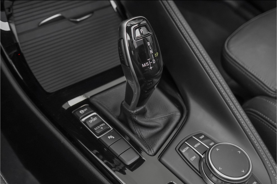 BMW X1 sDrive20i High Executive X-Line Pano Sportstoel Leder