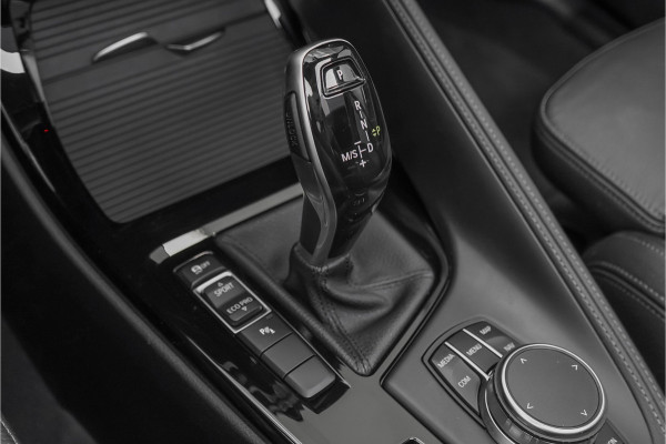 BMW X1 sDrive20i High Executive X-Line Pano Sportstoel Leder