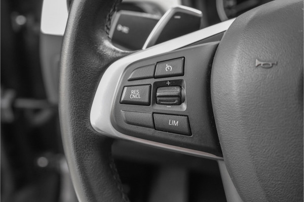 BMW X1 sDrive20i High Executive X-Line Pano Sportstoel Leder