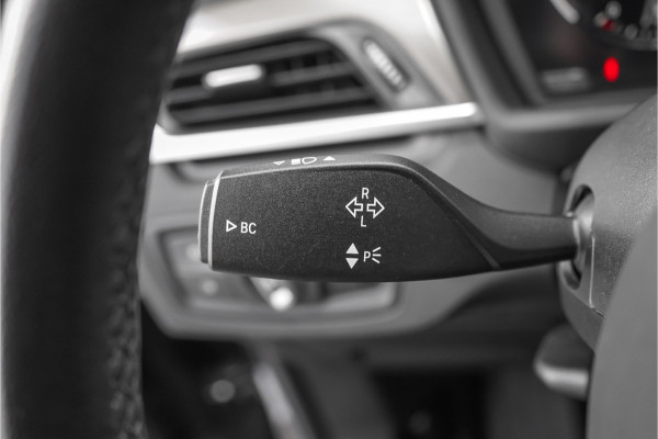 BMW X1 sDrive20i High Executive X-Line Pano Sportstoel Leder