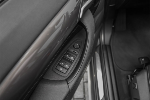 BMW X1 sDrive20i High Executive X-Line Pano Sportstoel Leder