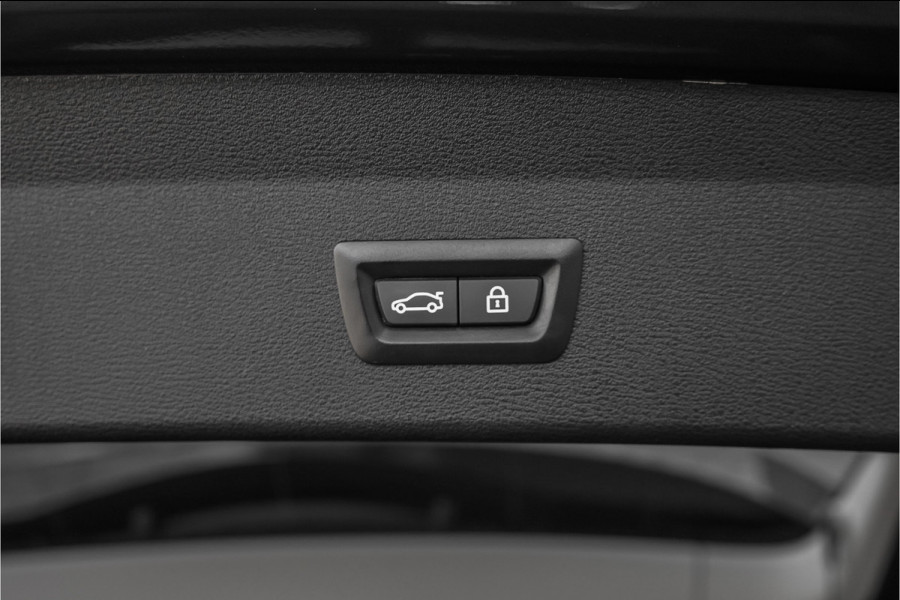 BMW X1 sDrive20i High Executive X-Line Pano Sportstoel Leder