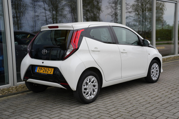 Toyota Aygo 1.0 VVT-i x-play limited | Achteruitrijcamera | Bluetooth |