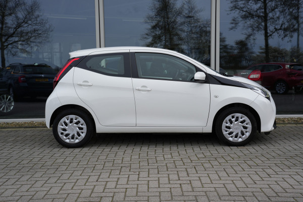 Toyota Aygo 1.0 VVT-i x-play limited | Achteruitrijcamera | Bluetooth |