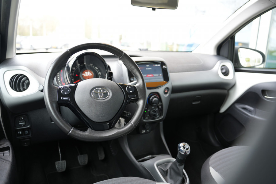 Toyota Aygo 1.0 VVT-i x-play limited | Achteruitrijcamera | Bluetooth |