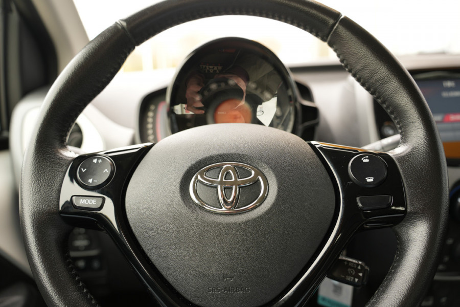 Toyota Aygo 1.0 VVT-i x-play limited | Achteruitrijcamera | Bluetooth |