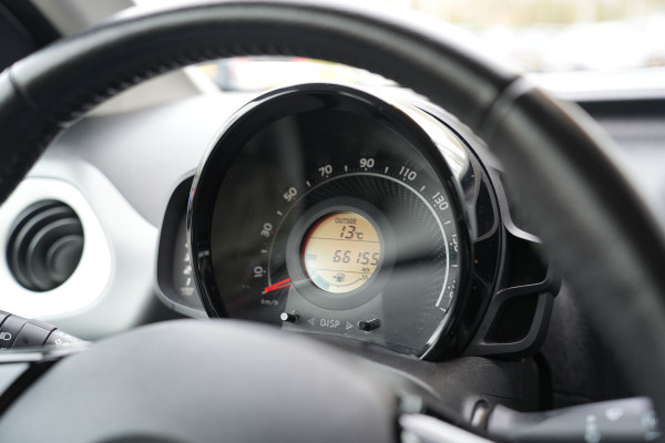 Toyota Aygo 1.0 VVT-i x-play limited | Achteruitrijcamera | Bluetooth |