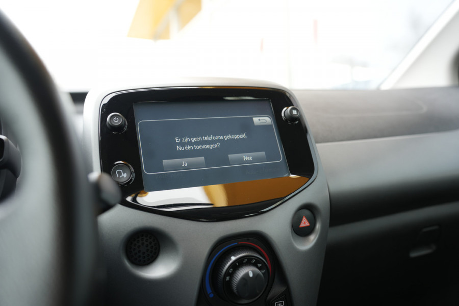 Toyota Aygo 1.0 VVT-i x-play limited | Achteruitrijcamera | Bluetooth |