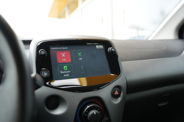 Toyota Aygo 1.0 VVT-i x-play limited | Achteruitrijcamera | Bluetooth |