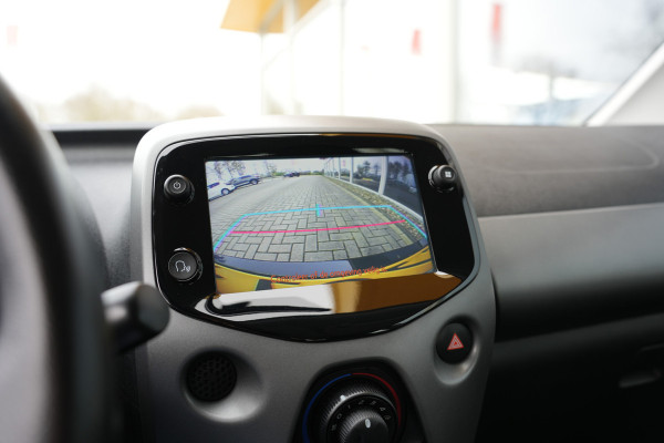 Toyota Aygo 1.0 VVT-i x-play limited | Achteruitrijcamera | Bluetooth |