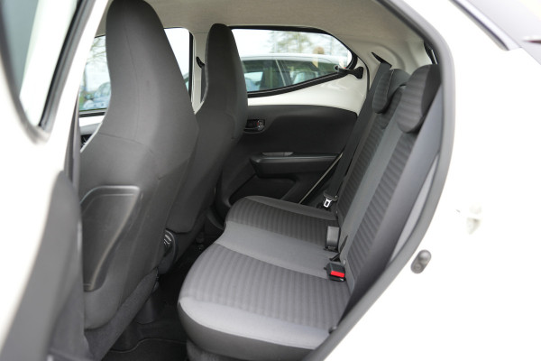 Toyota Aygo 1.0 VVT-i x-play limited | Achteruitrijcamera | Bluetooth |