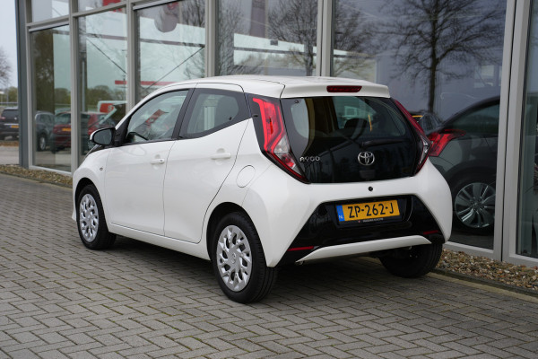 Toyota Aygo 1.0 VVT-i x-play limited | Achteruitrijcamera | Bluetooth |