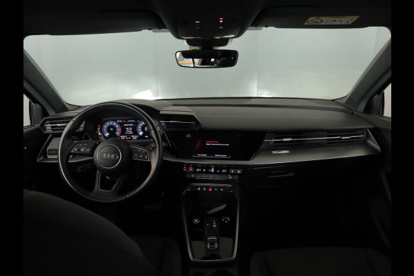 Audi A3 Sportback 30 TFSI Pro Line | Led | Climate Control | Apple carplay & Android Auto | Parkeer sensoren |